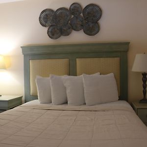 Queen Room Two Queen Beds